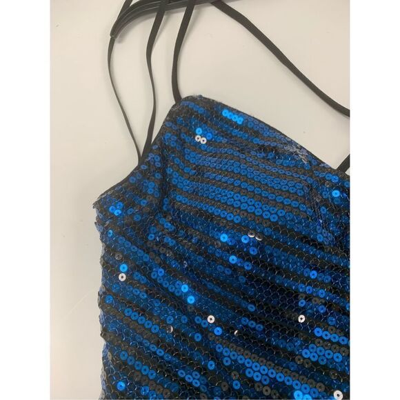 Sequin Embellished Party Dress - Picture 9 of 10